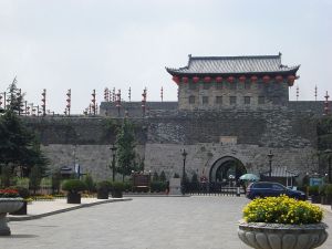 中華門瓮城，鏑樓為近年復建