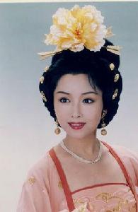 黃依群[越劇旦角演員]