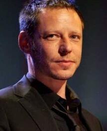 導演艾瑞爾·羅特