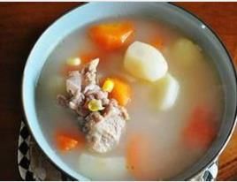 甜玉米胡蘿蔔扇骨湯