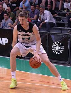 弗拉特科·錢查爾 弗拉特科·錢查爾