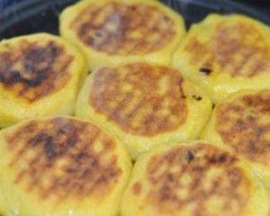 玉米面菜餅子 玉米面菜餅子