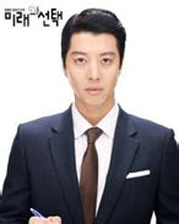 金信 35歲(李東健飾)