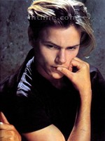 瑞弗·菲尼克斯