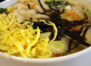 高湯雞絲餛飩 高湯雞絲餛飩