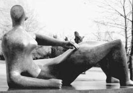 斜靠的女人體 斜靠的女人體