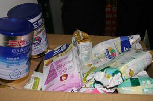 毒奶粉事件發生後，超市內的奶製品被緊急下架。