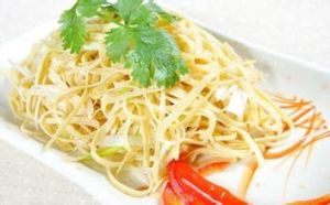 蔥油拌蜇皮絲 蔥油拌蜇皮絲