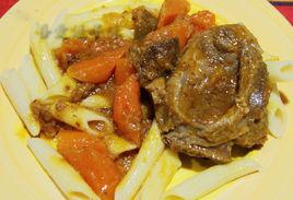 紅蘿蔔燜牛小腿肉 紅蘿蔔燜牛小腿肉