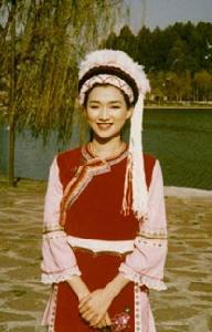 （圖）周宇在外景地 