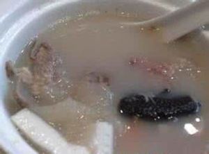 椰子銀耳豬腱瘦鴿湯 椰子銀耳豬腱瘦鴿湯