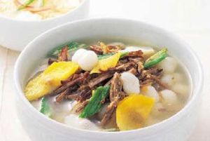 肉絲菠菜年糕湯 肉絲菠菜年糕湯