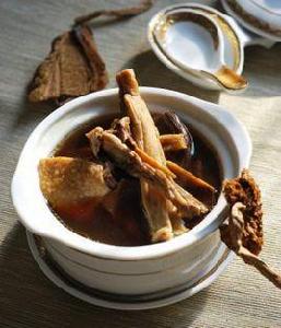 野山菌雞湯 野山菌雞湯