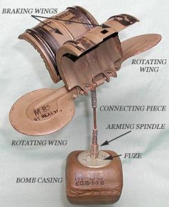 反跑道炸彈 反跑道炸彈