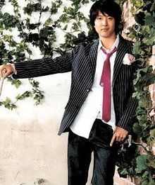 李東健  飾演  權赫俊