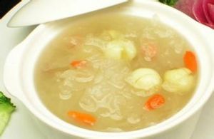 銀耳蓮子火腿雞湯 銀耳蓮子火腿雞湯