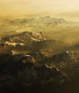 高空拍攝阿爾卑斯山