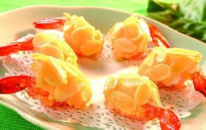 蛋黃鳳尾白玉卷 蛋黃鳳尾白玉卷