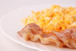 培根雞蛋 培根雞蛋