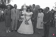 1981年7月18日，李光耀與夫人柯玉芝出席李顯揚與林學芬的婚禮。