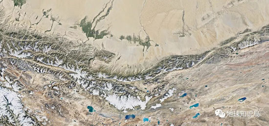 同樣尺度下，新藏分界與東部沿海的城市和交通密度