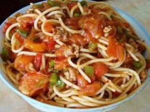 鮮番茄香腸意粉