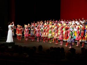 深圳中學合唱團 深圳中學合唱團