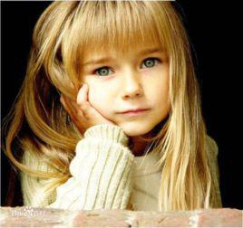 安吉拉[網路小說《好萊塢的秘密花園》中的主人公]