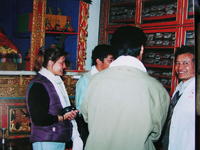 藏醫藥與內地國際友人交流