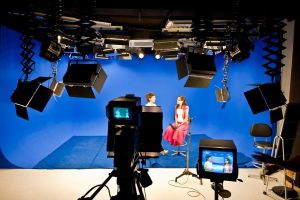 藍背拍攝匯隆基業公司演示現場