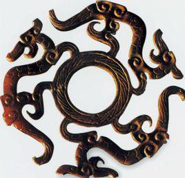 三龍環形玉佩 三龍環形玉佩