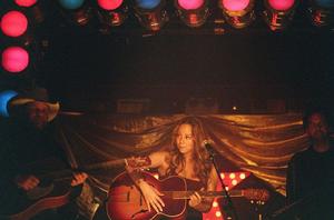 瑪麗亞凱莉在劇中的精彩表現