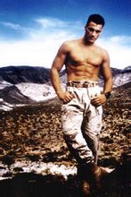 尚格雲頓肌肉寫真