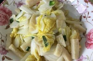 白菜炒魚肉棒 白菜炒魚肉棒