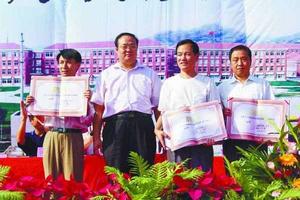 張克平[哈爾濱市人大常委會原副主任]