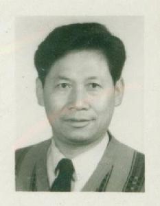 湖北省赤壁市建材陶瓷廠廠長。