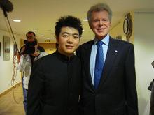 范&middot;克萊本與郎朗合影