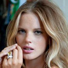 安娜&middot;維亞利茨娜