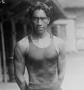 杜克&middot;卡哈那摩古 (Duke Kahanamo ku)