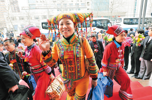 （圖）代表入場