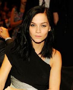 leigh lezark leigh lezark