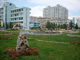 六盤水市民族中學 六盤水市民族中學