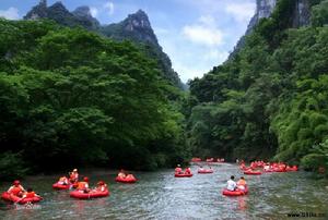 施秉縣杉木河風光