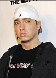 痞子阿姆向西蒙克威爾自薦任《X Factor》評審