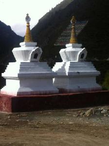 亞悟寺阿秋喇嘛舍利塔