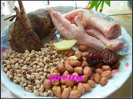 花生眉豆雞腳湯 花生眉豆雞腳湯