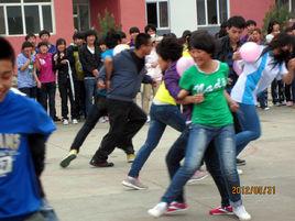 小女孩輕鬆踢毽超越吉尼斯紀錄 小女孩輕鬆踢毽超越吉尼斯紀錄