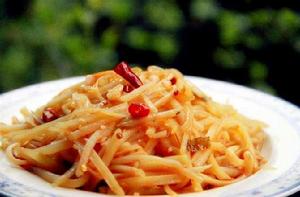 涼拌酸辣土豆條 涼拌酸辣土豆條