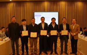 武陽豐教授受聘慢性病防控信息技術委員會副主任委員（左三）