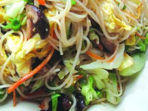 香菇包菜炒冬粉 香菇包菜炒冬粉